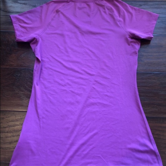 Nike v-neck T-shirt - Picture 7 of 7
